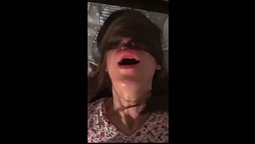 Жена трахается с друзьями мужа на его глазах